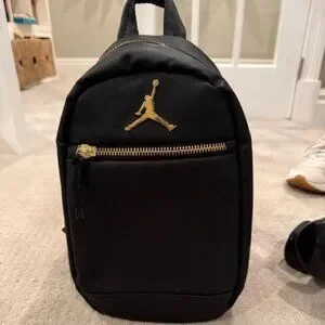 Air Jordan Black Velvet Backpack with Gold Jumpman Log Luxury Streetwear Bookbag Air Jordan B&G Logo Backpack  main image 4